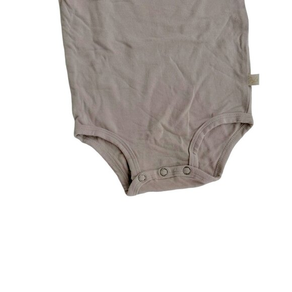 Jax + Lennon Bodysuit // 0-6 Mo - Picture 2 of 4